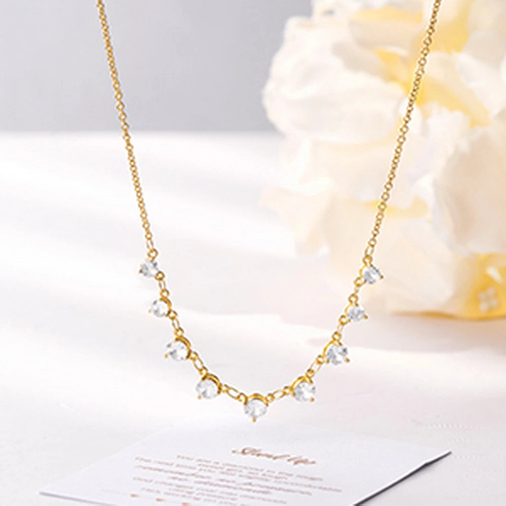 Detailed view of the Dainty Diamond Choker